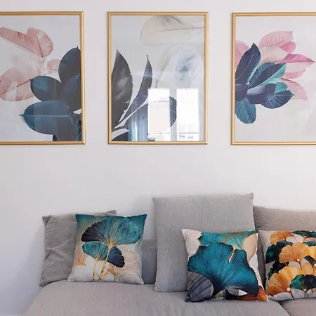 Luxury With Balcony On Famous Rue D'antibes! - Kiss By Halldis * Cannes