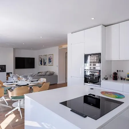 Luxury With Balcony On Famous Rue D'antibes! - Kiss By Halldis Apartman Cannes